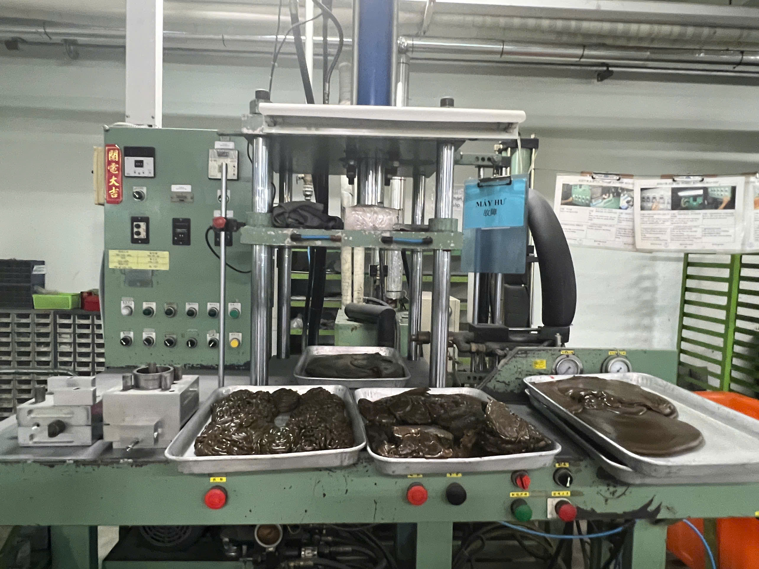 Wax Injection Machine.jpg